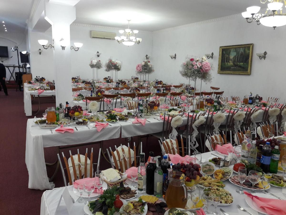 Hotel Dubrava Poltava Dış mekan fotoğraf