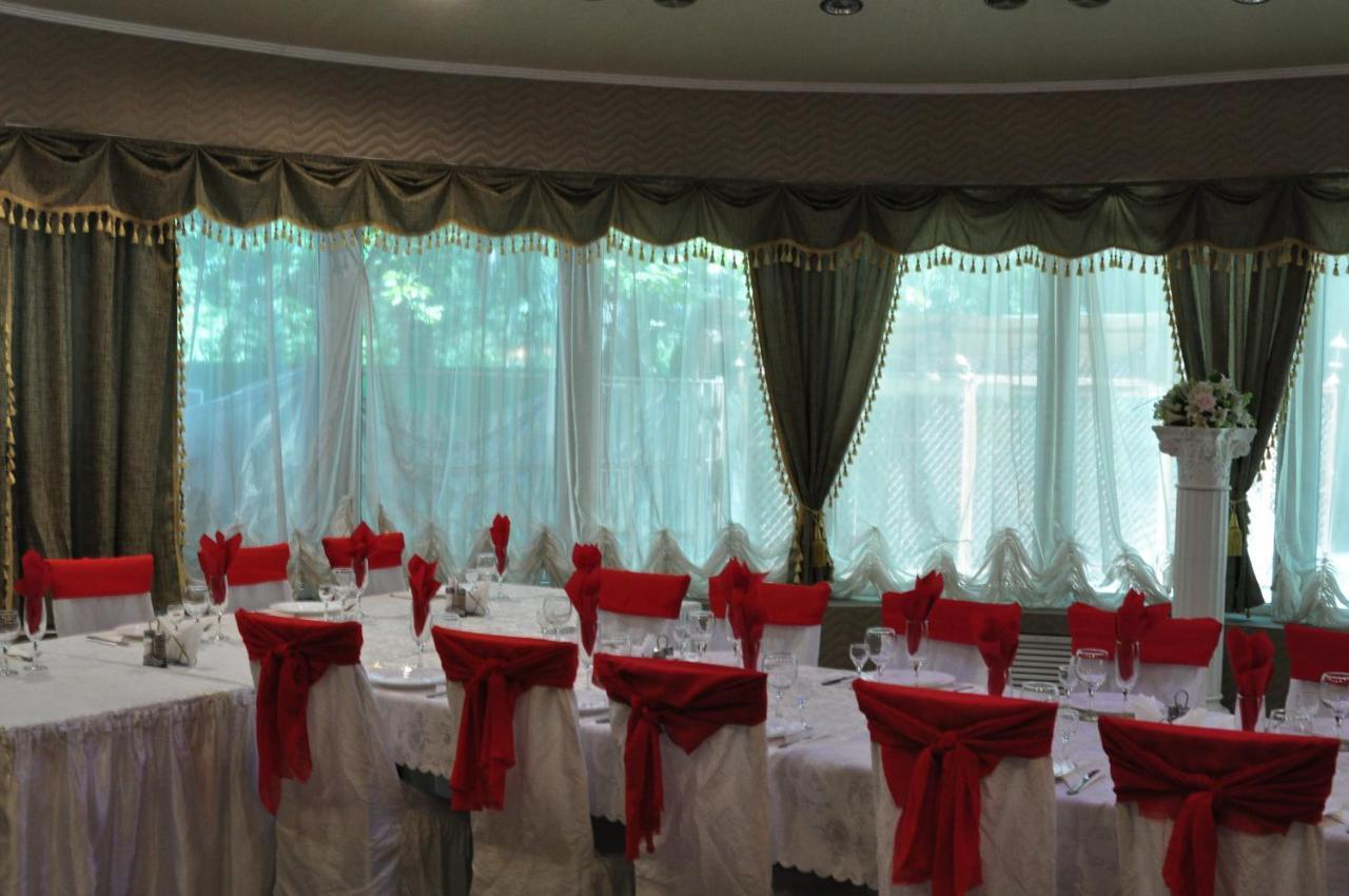 Hotel Dubrava Poltava Dış mekan fotoğraf